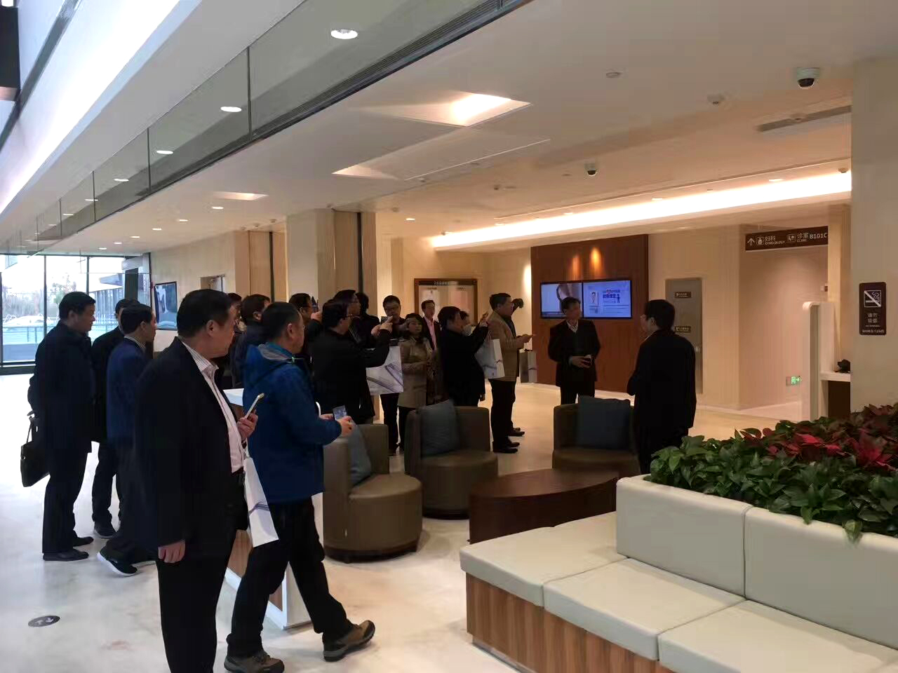 挑戰和機遇并存醫院門企業大展拳腳還需提升品牌價值