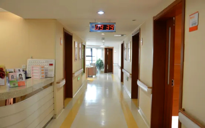 醫院專用門門店經營之道：用服務來創造利潤點